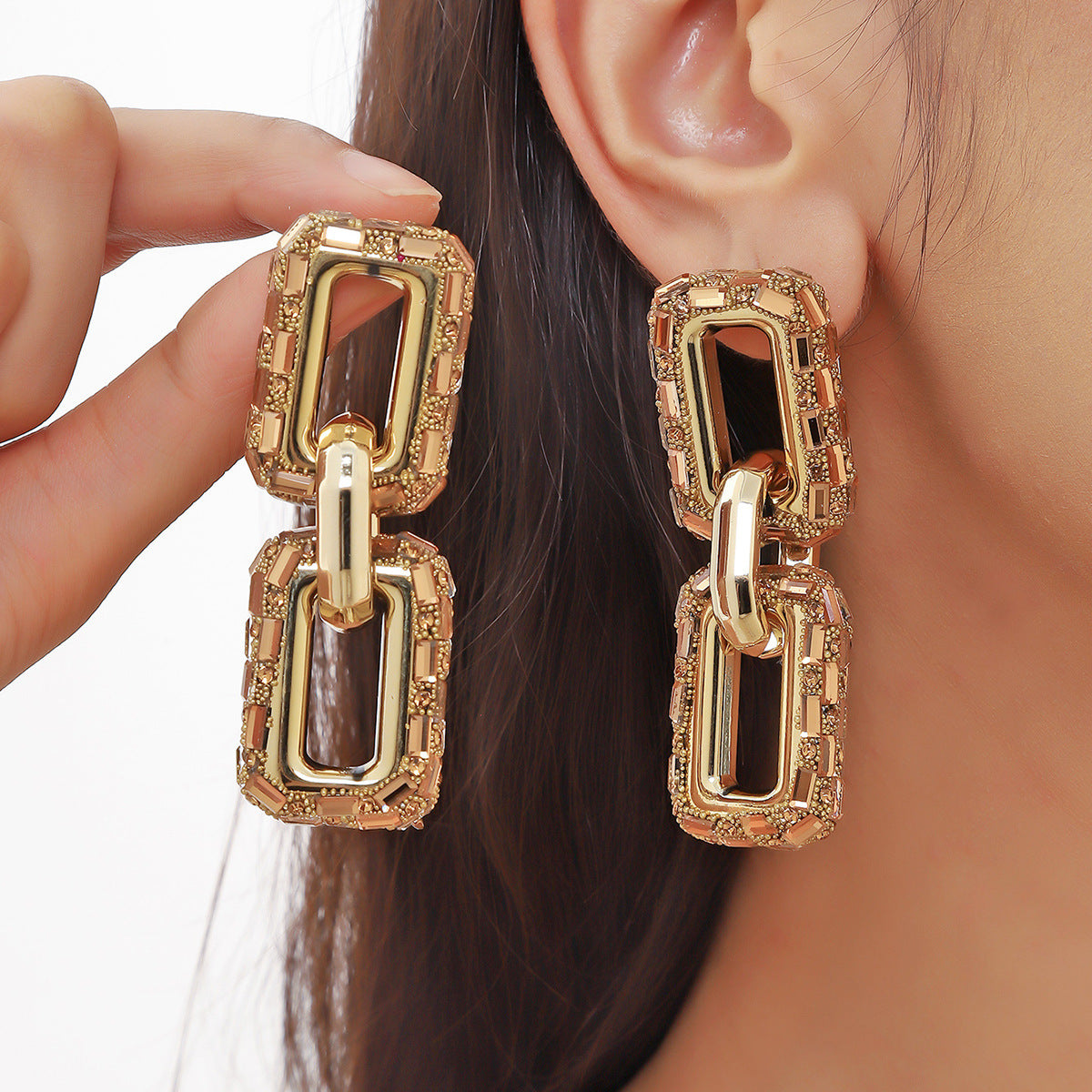 Wholesale Full Diamond Shiny Chain Shaped Metal Earrings